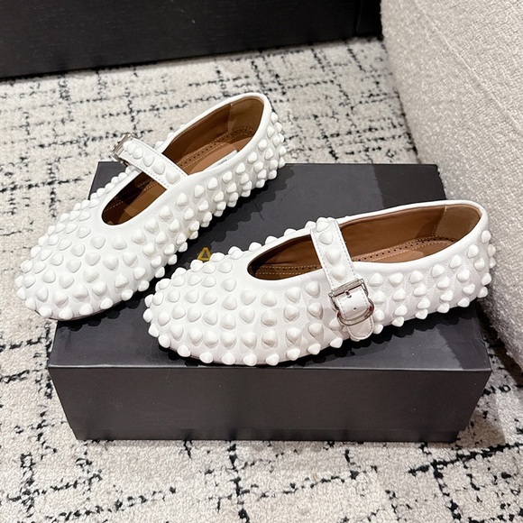 Alaia "Le Cœur" Collection White Heart-Shaped Studded Mary Jane Shoes - Picture 3 of 9